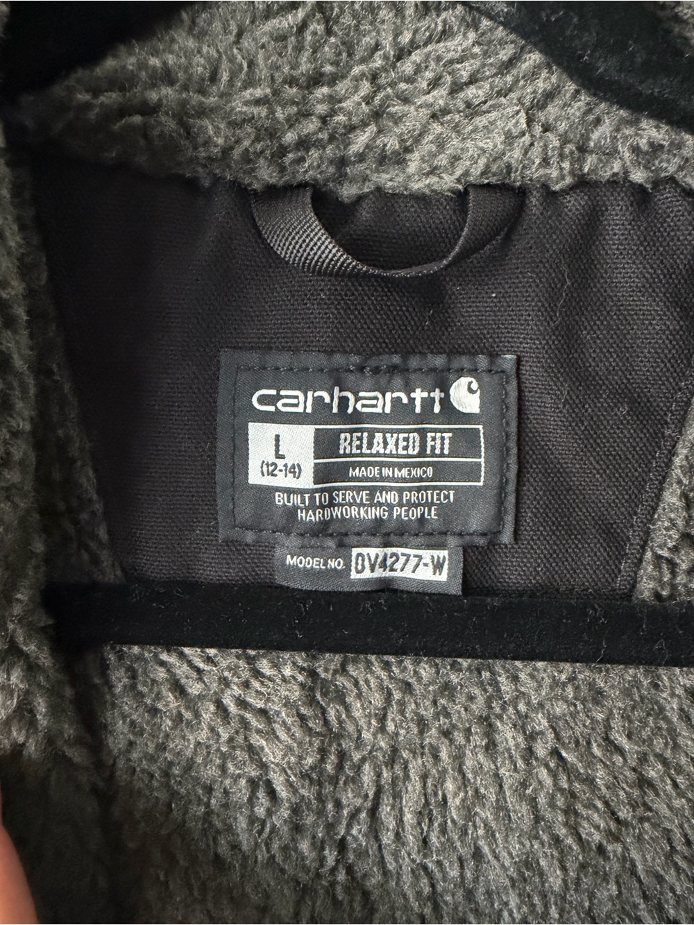 Carhartt Women’s Black Sherpa-Lined Vest - Picture 3 of 5